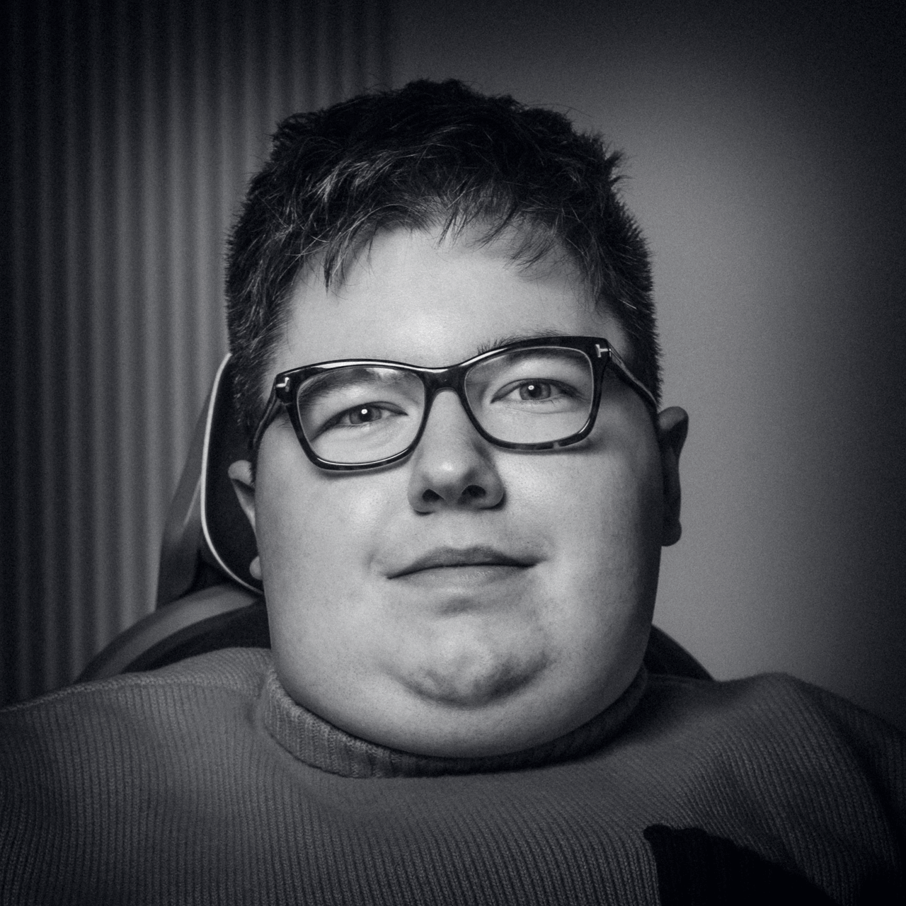 Kamil Tunkiewicz, ogólny portret czarno-biały